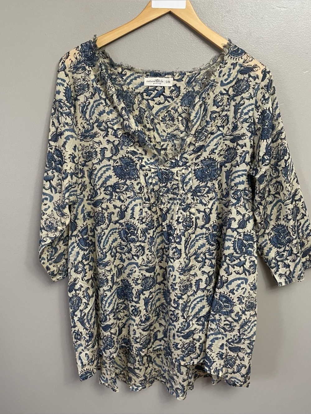 Natural Life small medium Printed Tunic cream blue floral